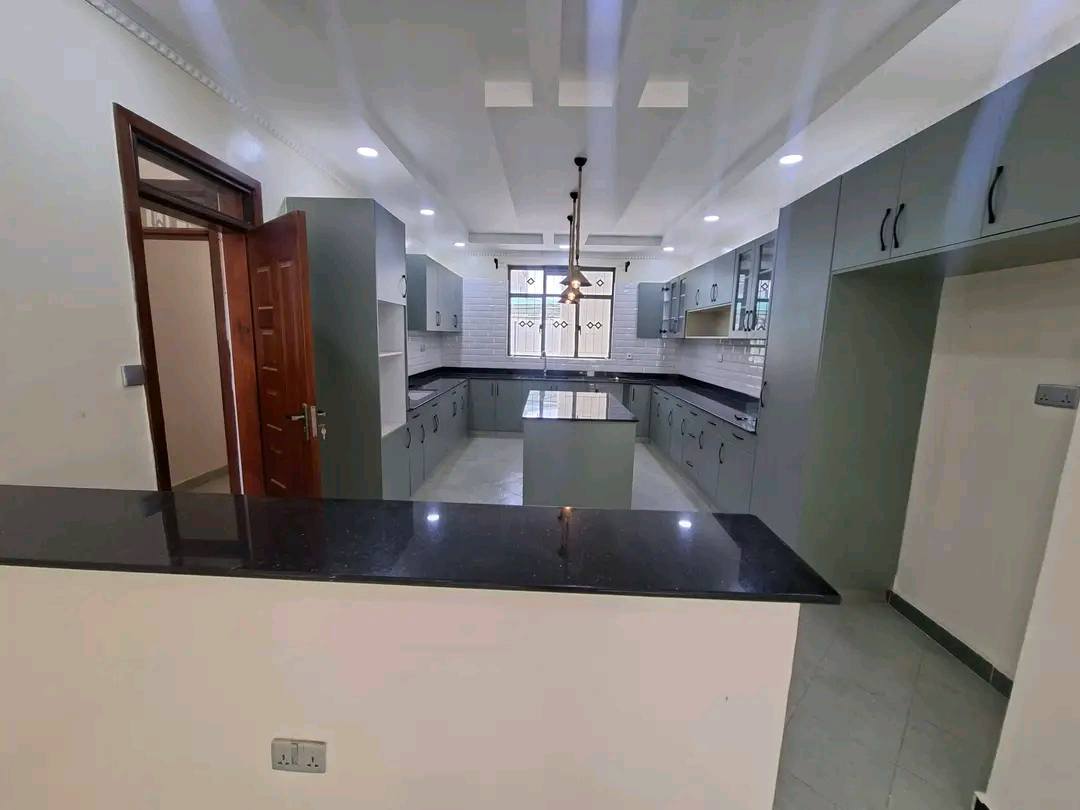 5 Bedroom Townhouse for Rent in Syokimau Near Mombasa Road with DSQ 150K