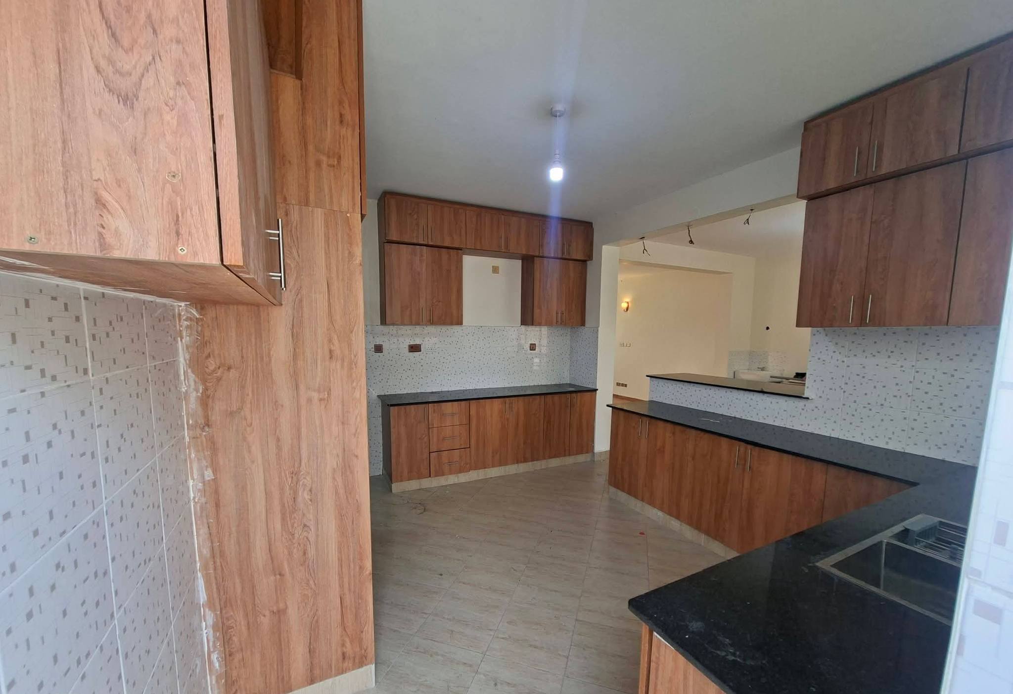 5 Bedroom Townhouse for Rent in Syokimau All En-Suite Near Mombasa Road 80K