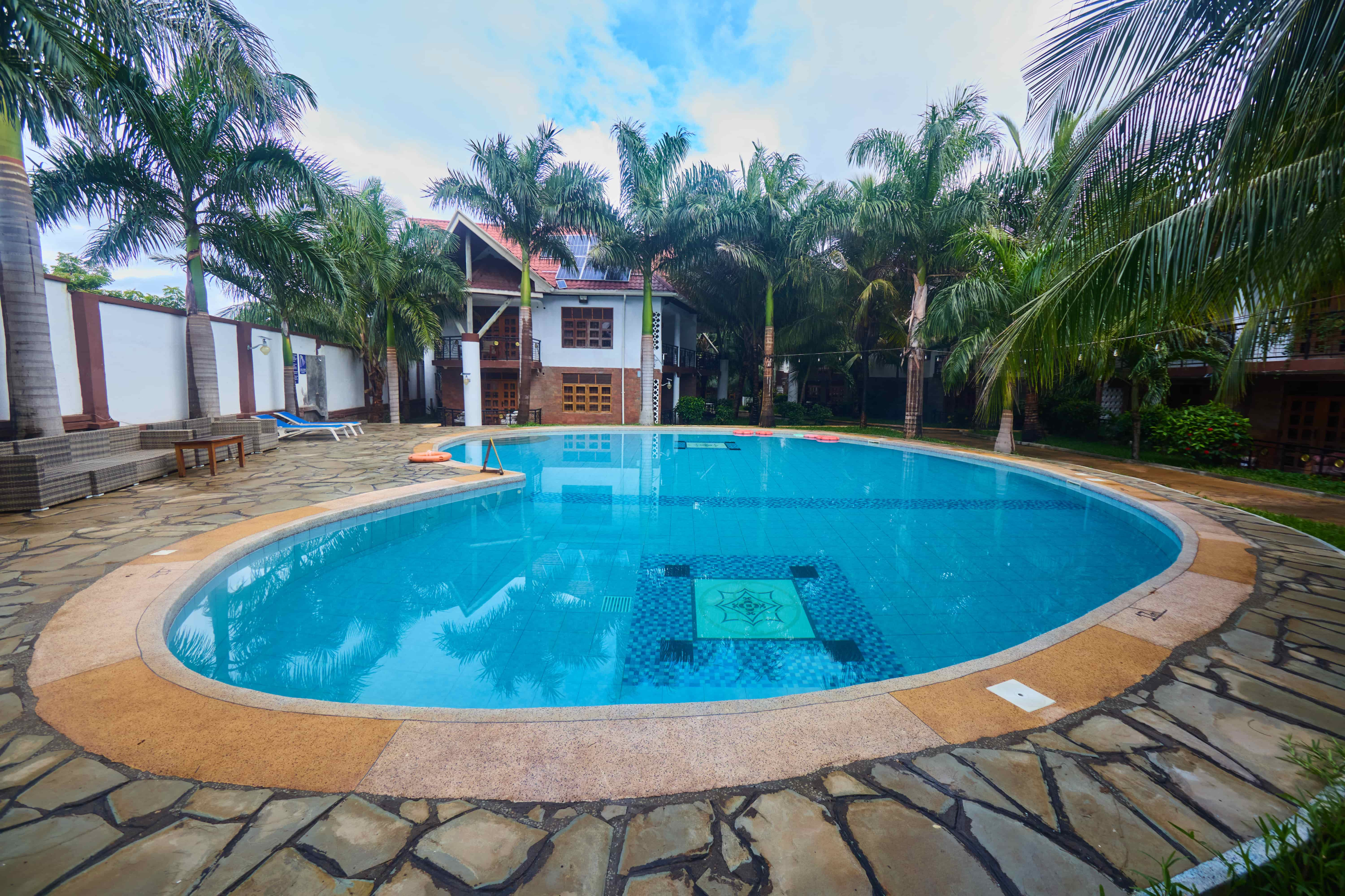 2 Bedroom BnB Apartment in Diani with Pool Seaview AC 12K/Night