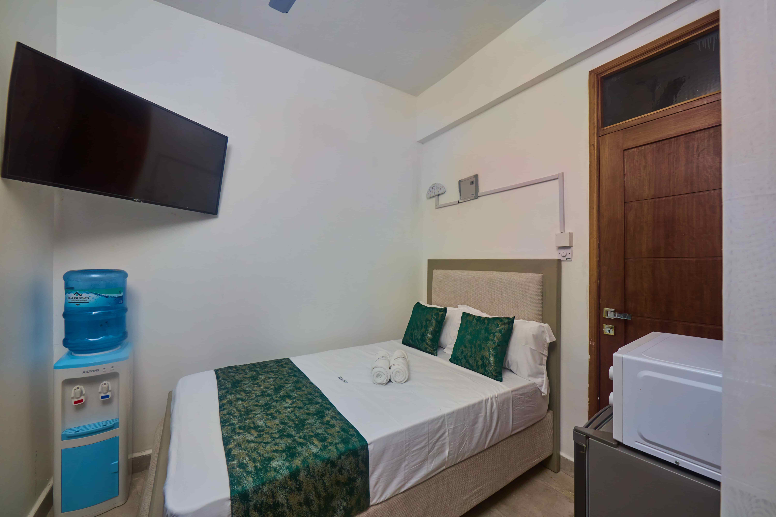2 Bedroom BnB Apartment in Diani with Pool Seaview AC 12K/Night